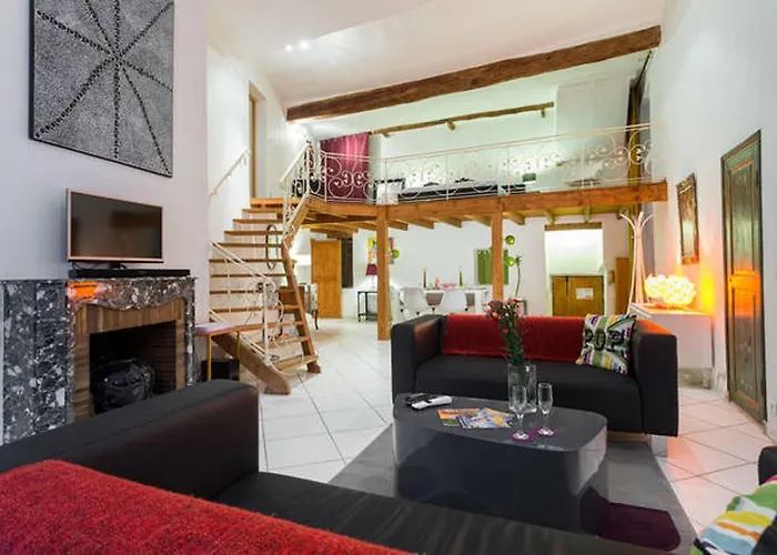 Le Prefecture - Luxueux F3 En Duplex, Ascenseur, Coeur Vieux-Nice